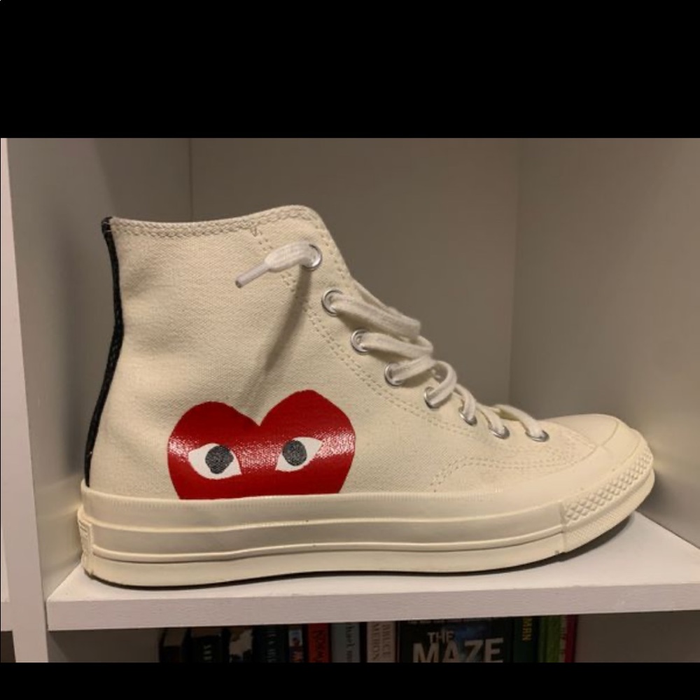 Come des Garçon red heart converses